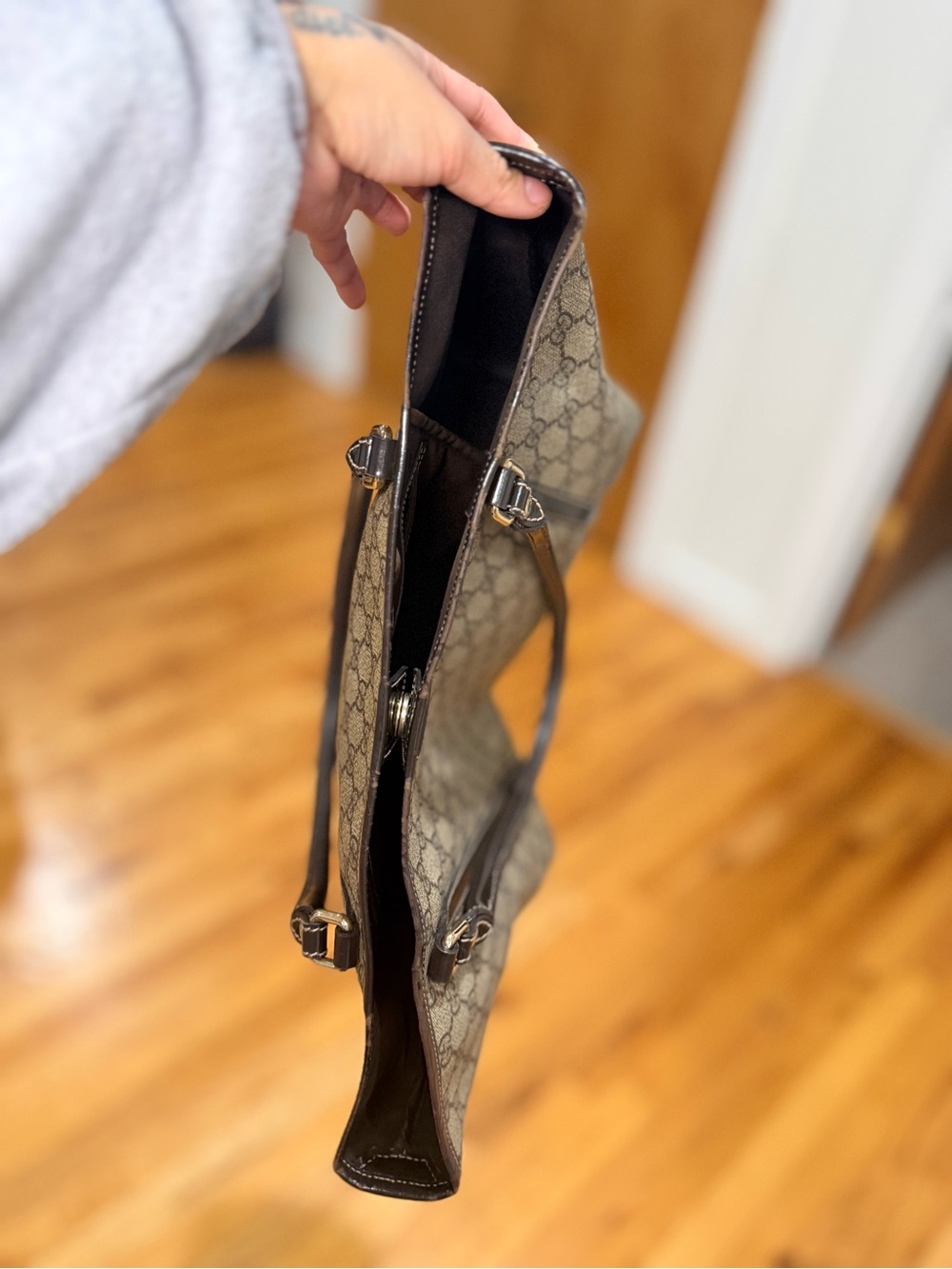 Gucci Beige GG Canvas Tote with Dark Brown Trim - Picture 8 of 16